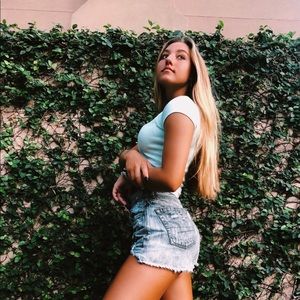 Meet your Posher, Selah